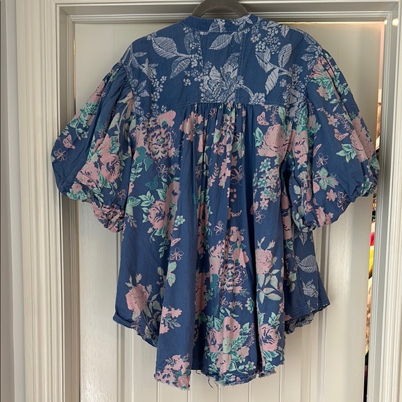 WE THE FREE Cosette Floral Chambray Combo Pullover Top EUC Size XLarge - Picture 7 of 12